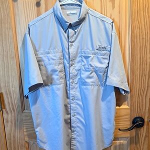 Columbia Men's Light Gray Omni-Shade Button Down Shirt M